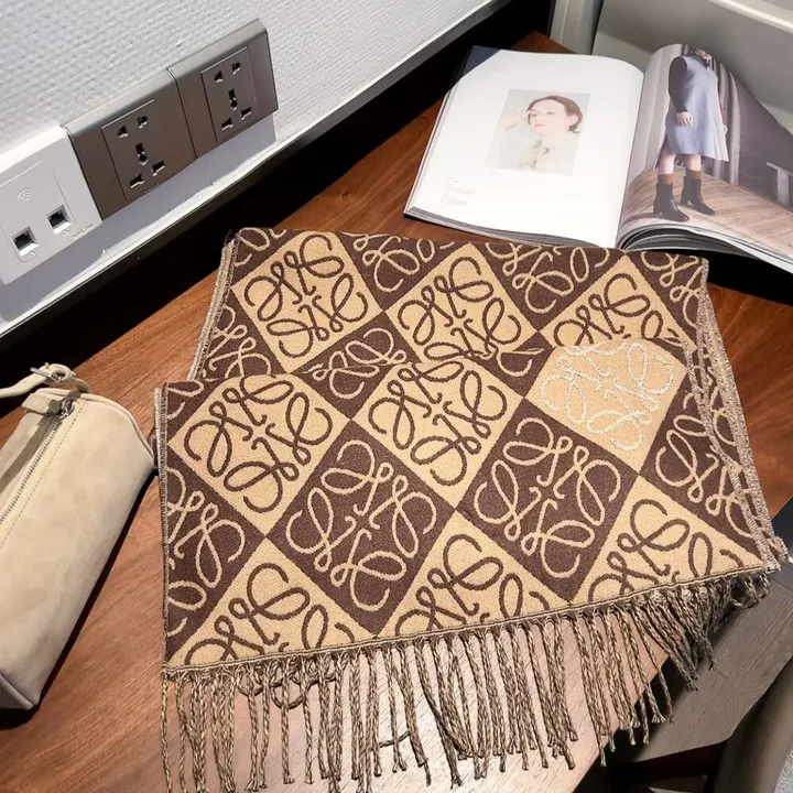 スーパーコピー ロエベ マフラー