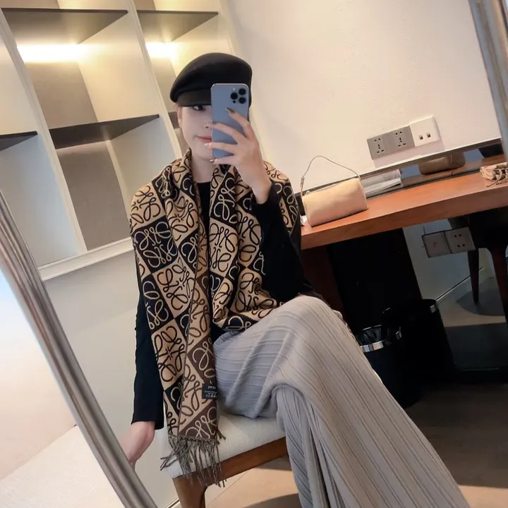 スーパーコピー ロエベ マフラー