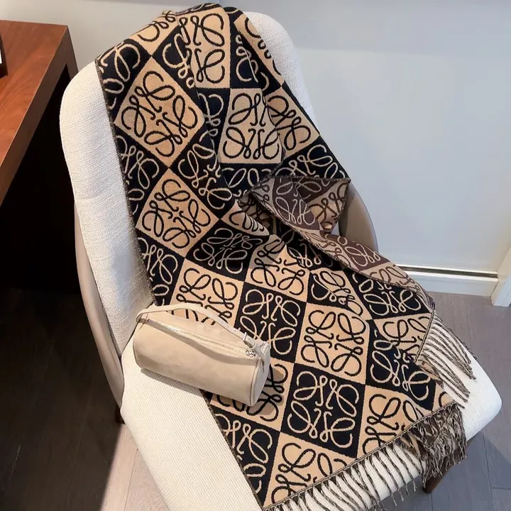 スーパーコピー ロエベ マフラー