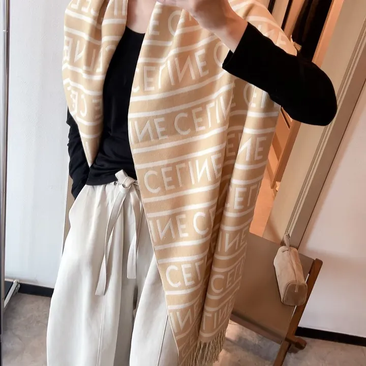 スーパーコピー セリーヌ マフラー