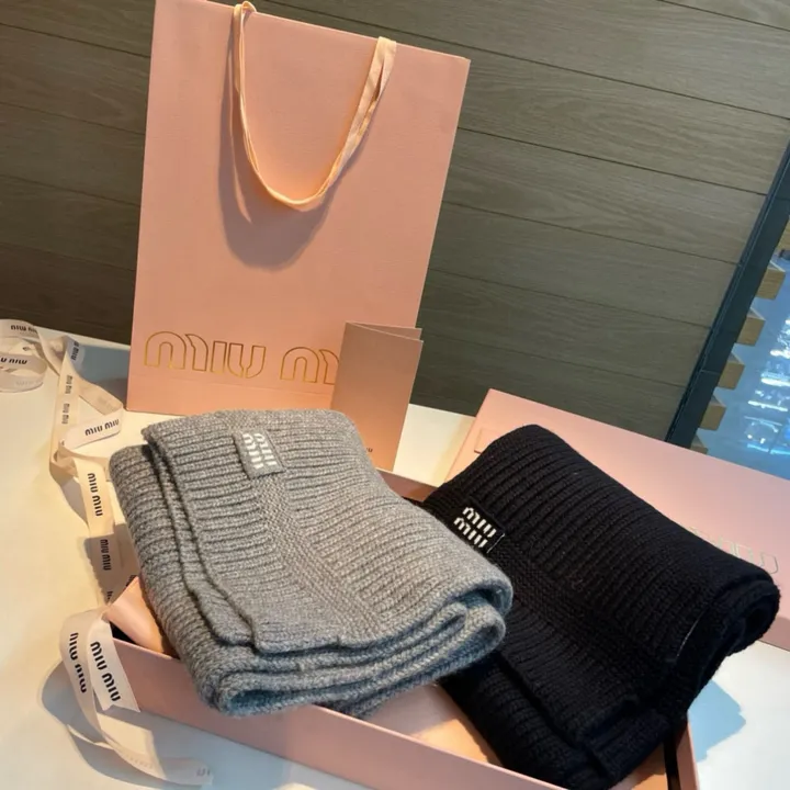 スーパーコピー ミュウミュウ マフラー