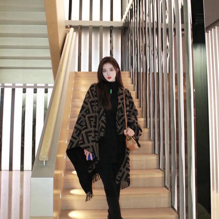 スーパーコピー フェンディ マフラー