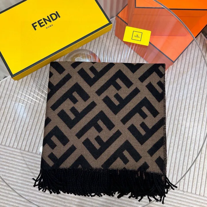 スーパーコピー フェンディ マフラー