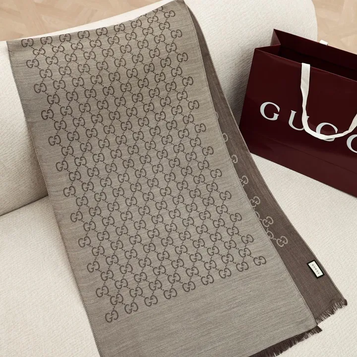 スーパーコピー グッチ マフラー