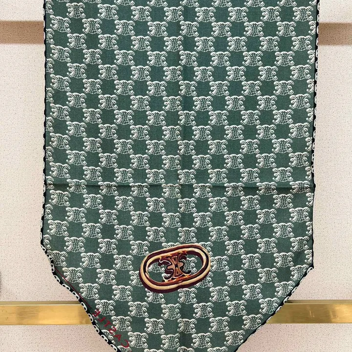 スーパーコピー セリーヌ マフラー