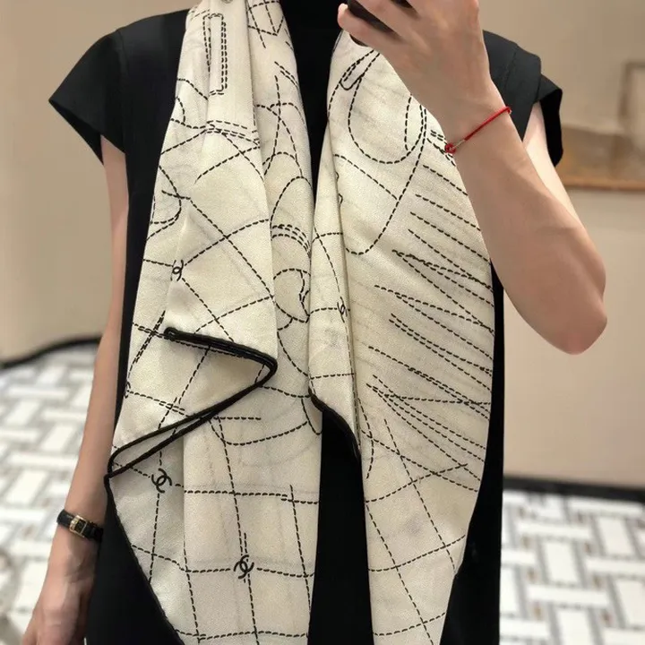 スーパーコピー シャネル マフラー