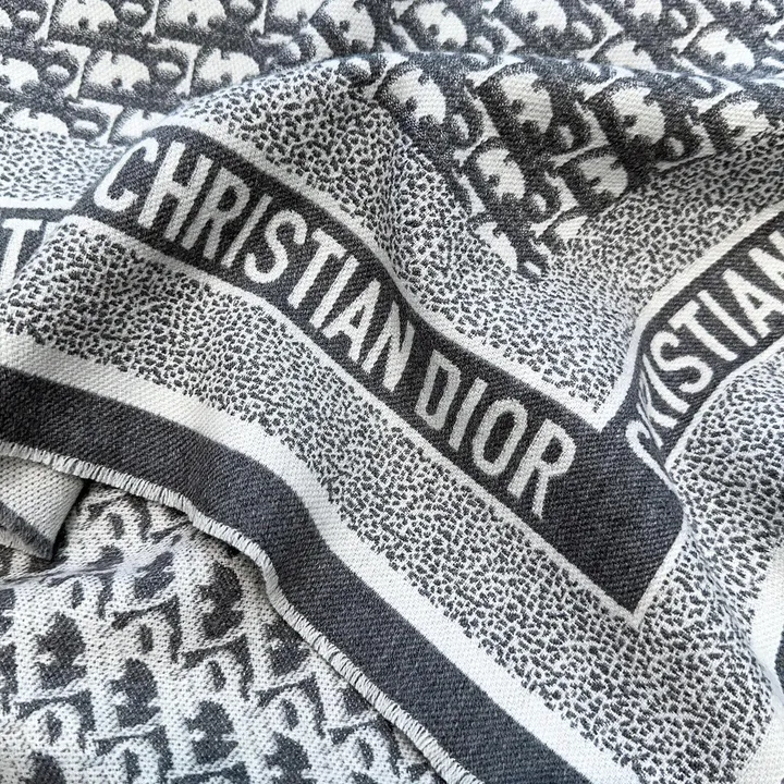 スーパーコピー ディオール マフラー