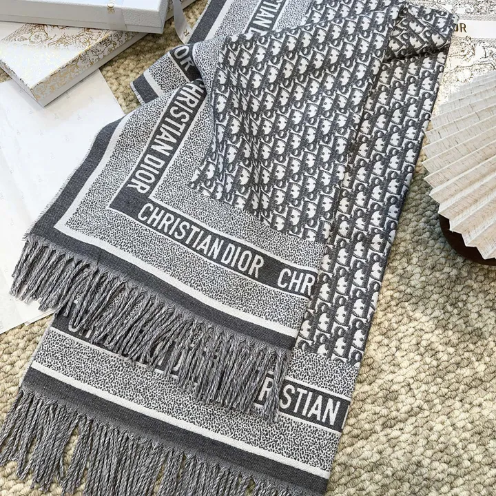 スーパーコピー ディオール マフラー