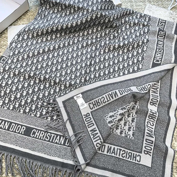 スーパーコピー ディオール マフラー