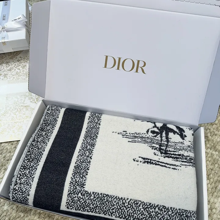 スーパーコピー ディオール マフラー