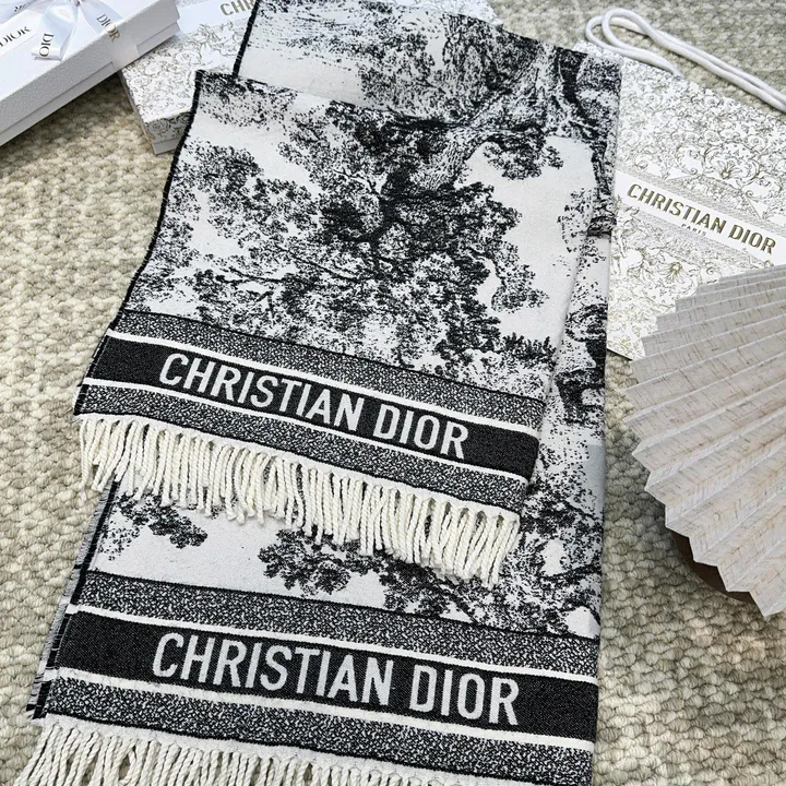 スーパーコピー ディオール マフラー