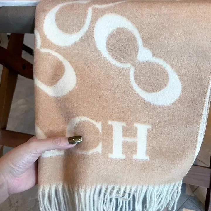 スーパーコピー コーチ マフラー