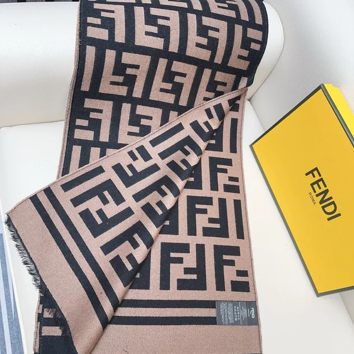 スーパーコピー フェンディ マフラー