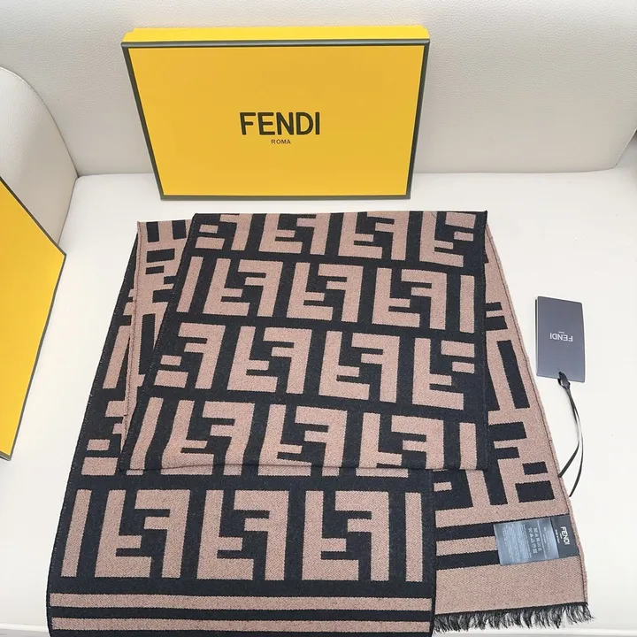 スーパーコピー フェンディ マフラー