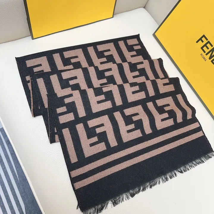 スーパーコピー フェンディ マフラー