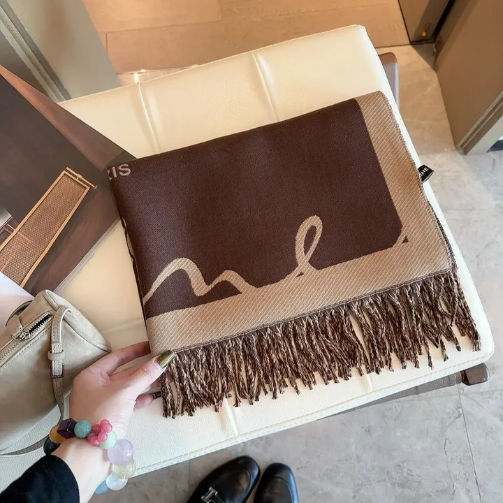 スーパーコピー セリーヌ マフラー