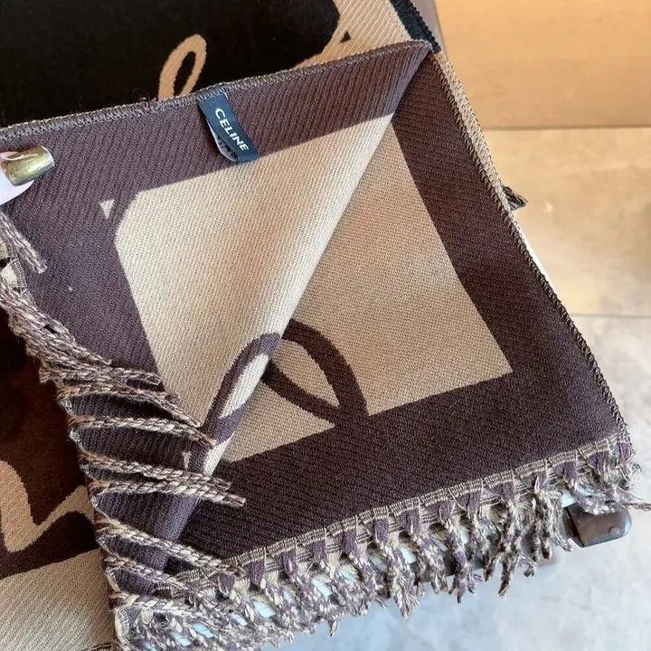 スーパーコピー セリーヌ マフラー