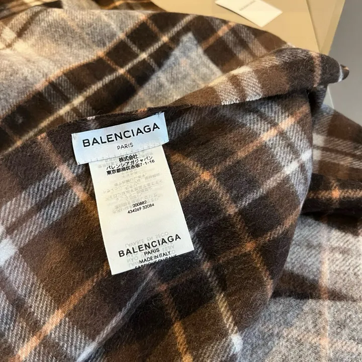 スーパーコピー バレンシアガ マフラー