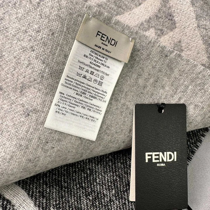 スーパーコピー フェンディ マフラー