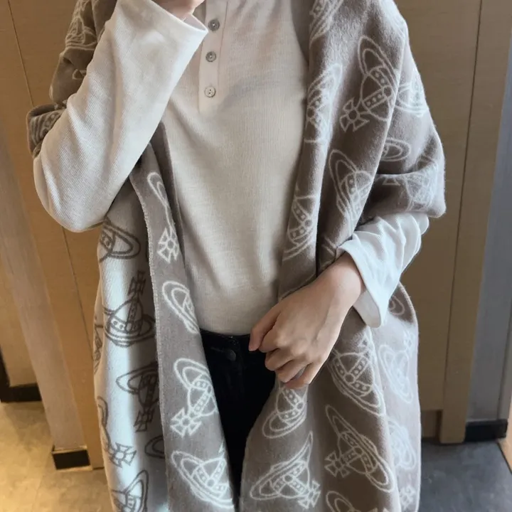 スーパーコピー ヴィヴィアン・ウエストウッド マフラー