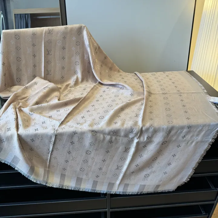 スーパーコピー ルイヴィトン マフラー