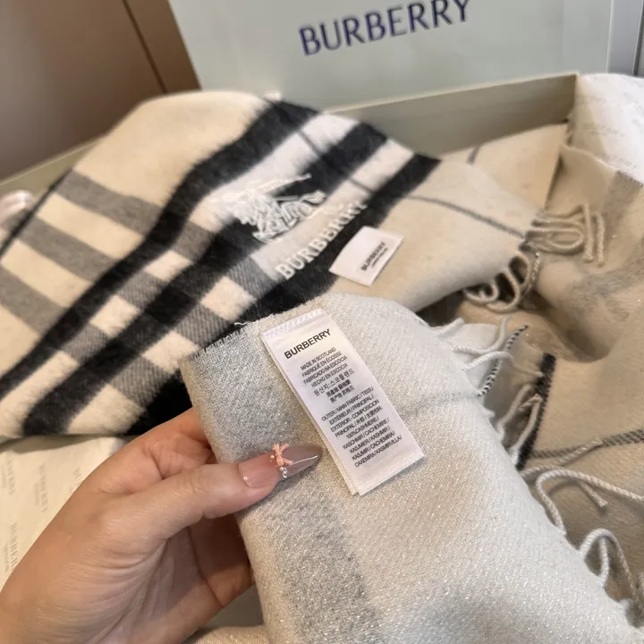 スーパーコピー バーバリー ス マフラー