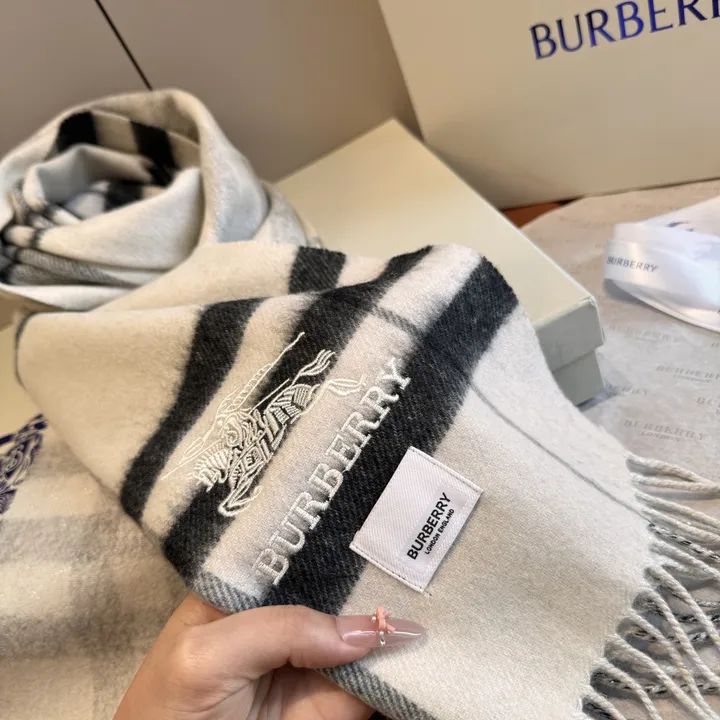 スーパーコピー バーバリー ス マフラー