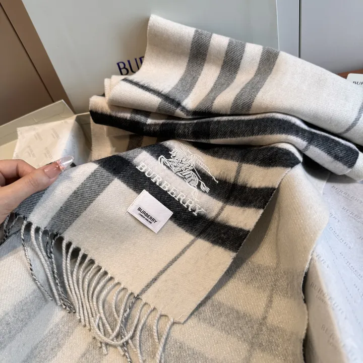 スーパーコピー バーバリー ス マフラー