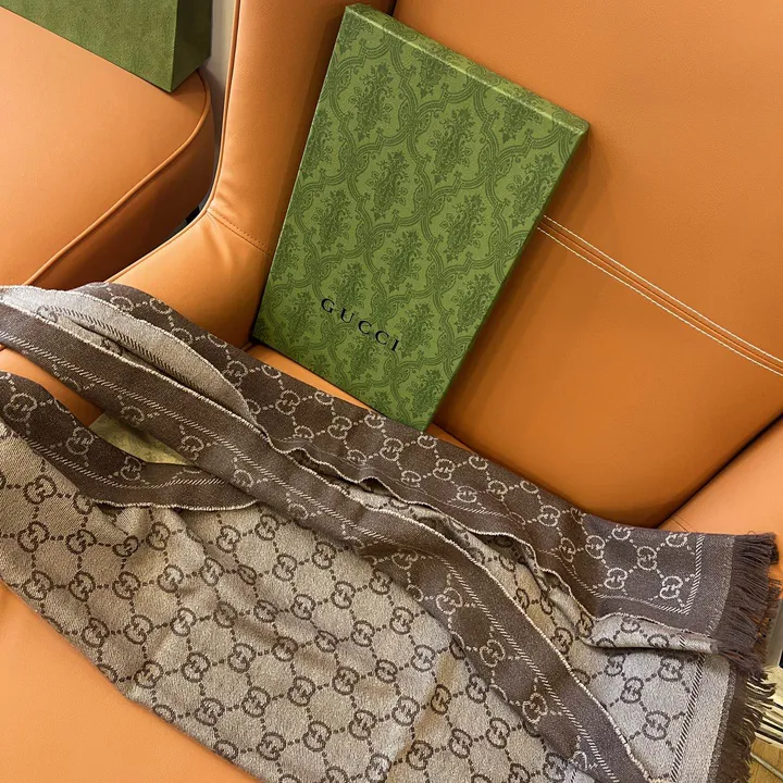 スーパーコピー グッチ マフラー