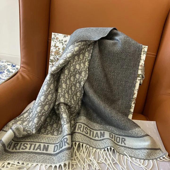 スーパーコピー ディオール マフラー