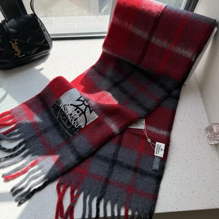 スーパーコピー ヴィヴィアン・ウエストウッド マフラー