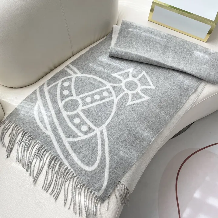 スーパーコピー ヴィヴィアン・ウエストウッド マフラー