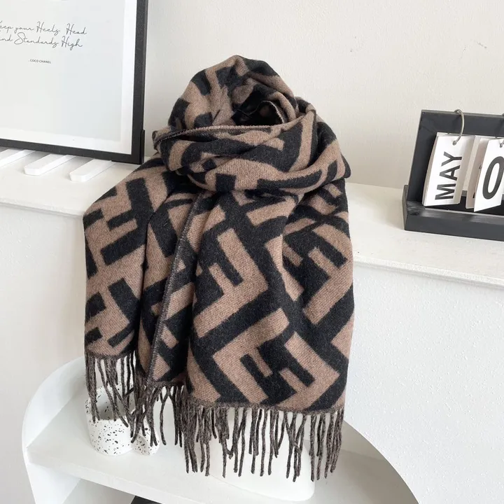 スーパーコピー フェンディ マフラー