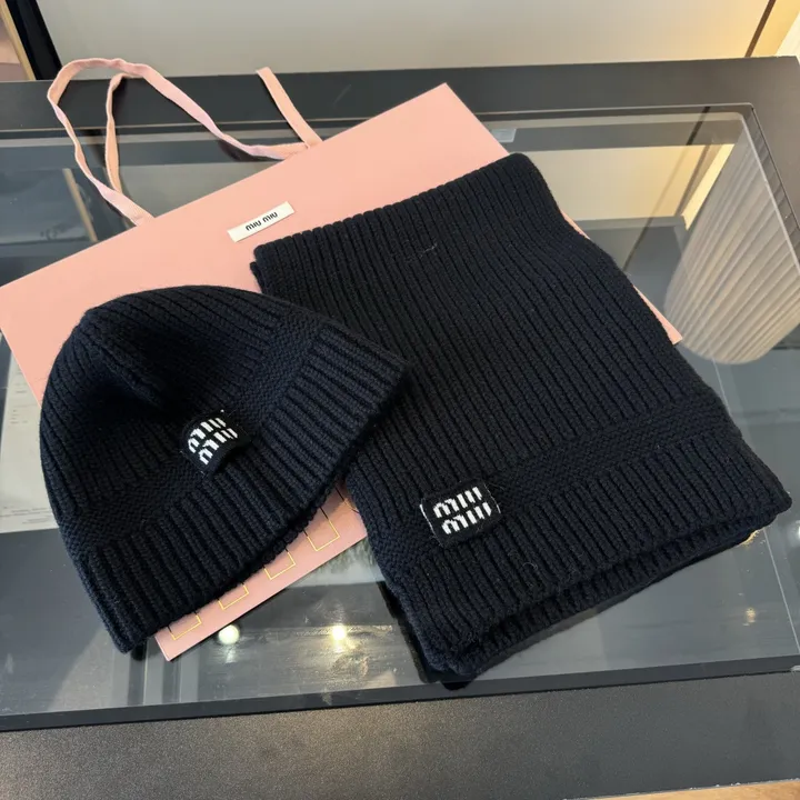 スーパーコピー ミュウミュウ マフラー