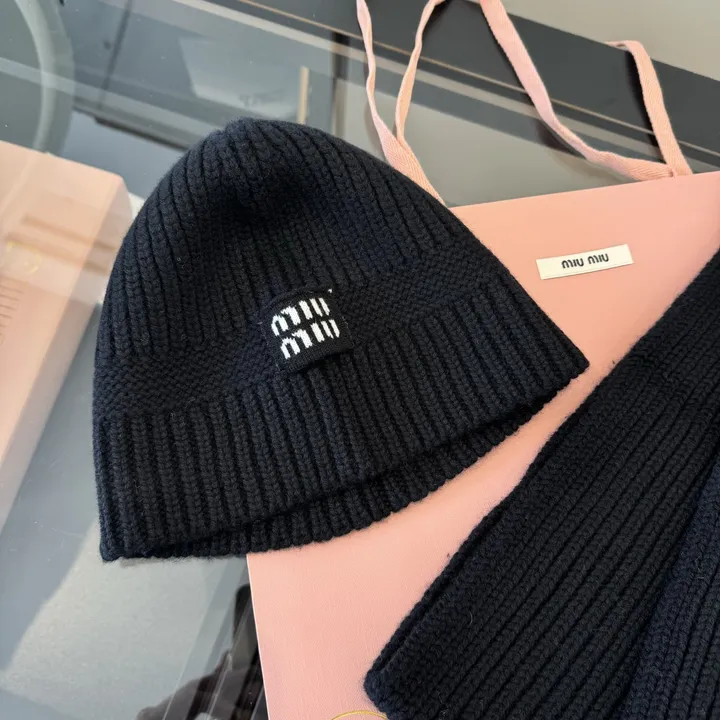 スーパーコピー ミュウミュウ マフラー