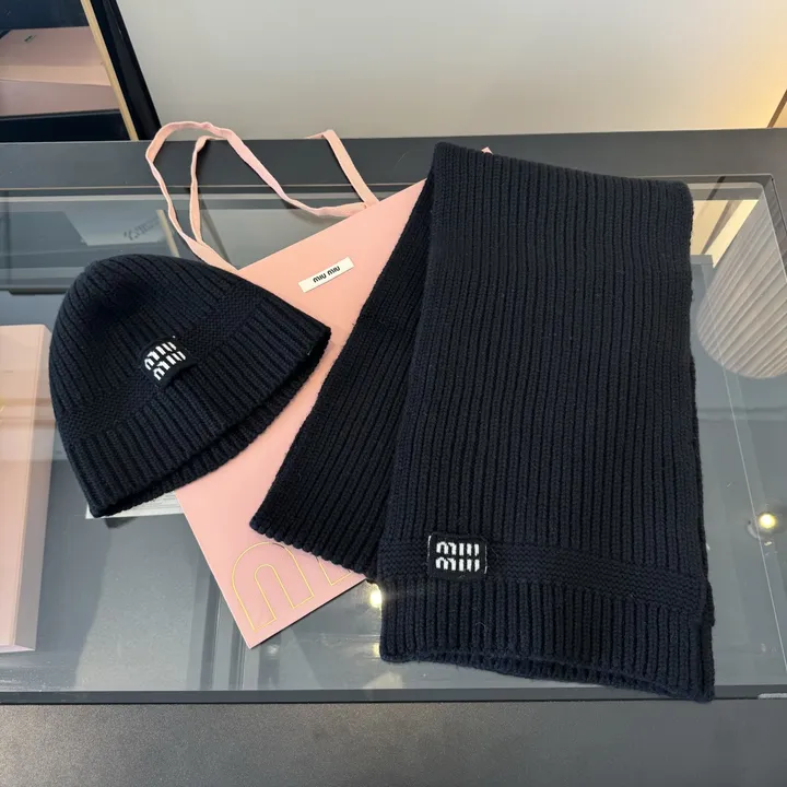 スーパーコピー ミュウミュウ マフラー