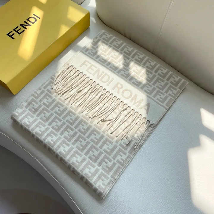 スーパーコピー フェンディ マフラー