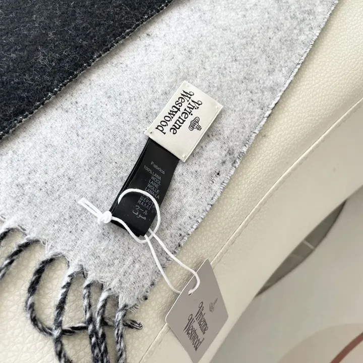 スーパーコピー ヴィヴィアン・ウエストウッド マフラー