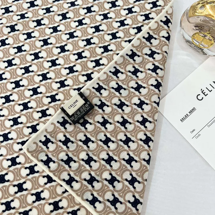 スーパーコピー セリーヌ マフラー