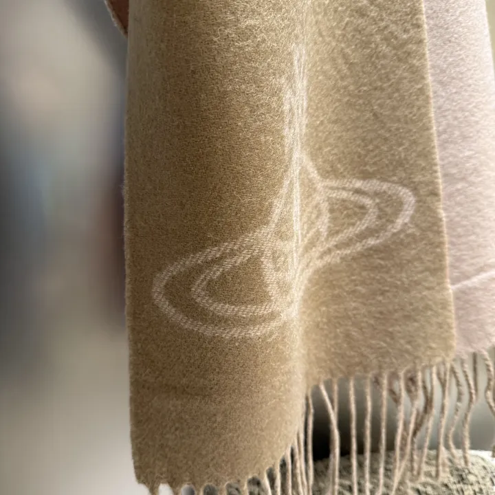 スーパーコピー ヴィヴィアン・ウエストウッド マフラー