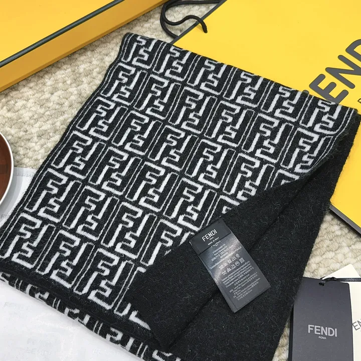 スーパーコピー フェンディ マフラー