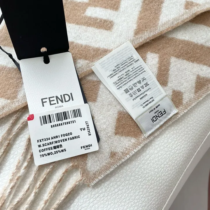 スーパーコピー フェンディ マフラー