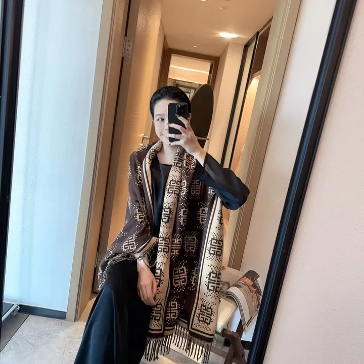 スーパーコピー ジバンシィ マフラー