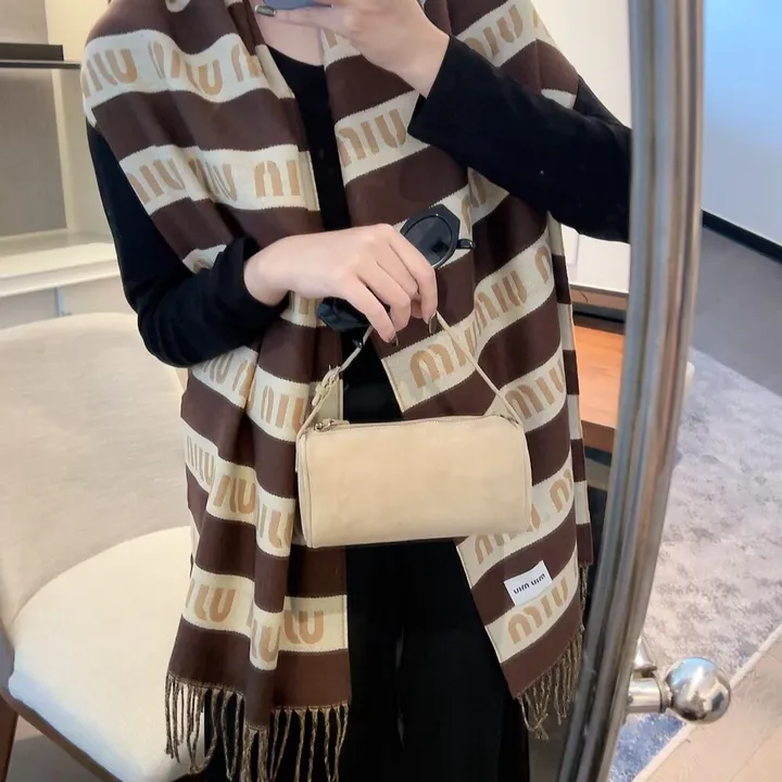 スーパーコピー フェンディ マフラー