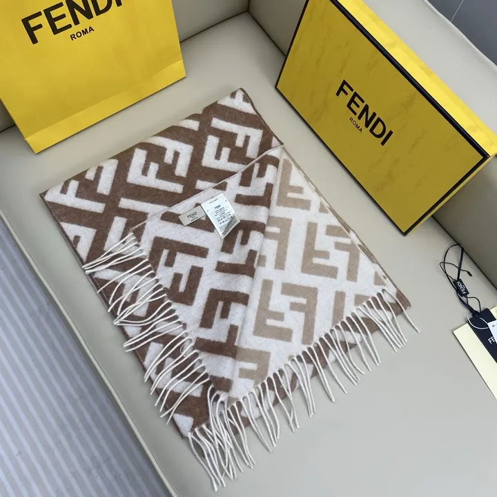 スーパーコピー フェンディ マフラー