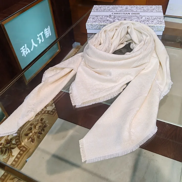 スーパーコピー ディオール マフラー