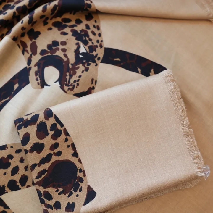 スーパーコピー バレンシアガ マフラー