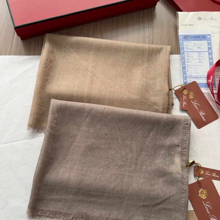 スーパーコピー ヴィヴィアン・ウエストウッド マフラー