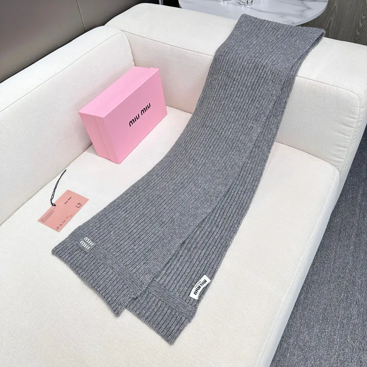 スーパーコピー フェンディ マフラー