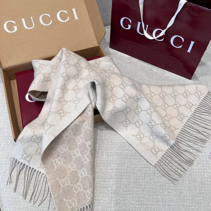 スーパーコピー グッチ マフラー